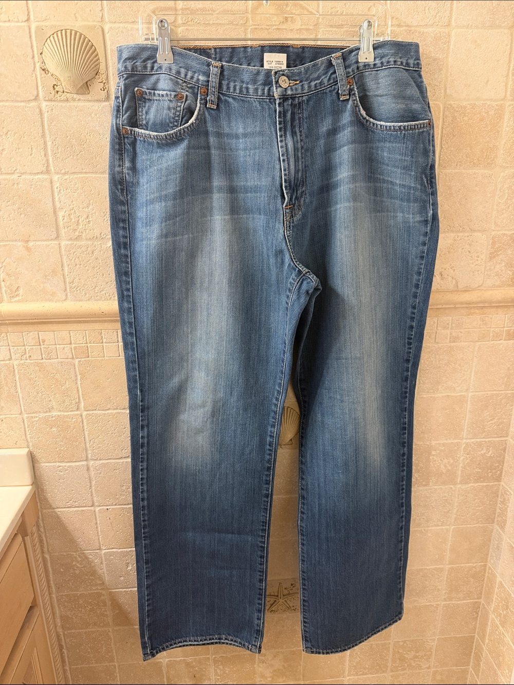 Lucky Brand Classic Men's Blue Denim Jeans 18’’-19’’